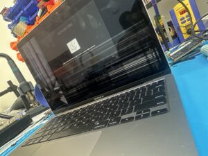 Broken screen 14"